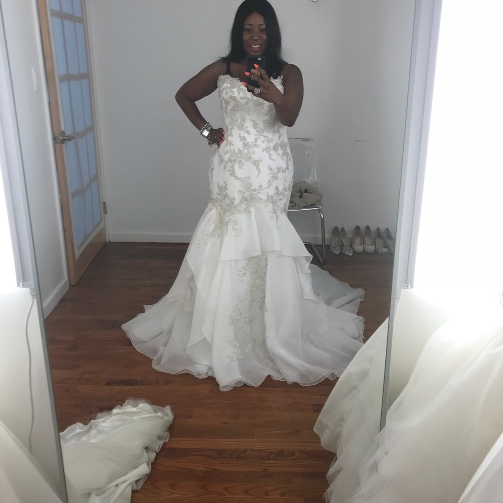 Brand new plus size Maggie Sottero wedding dress